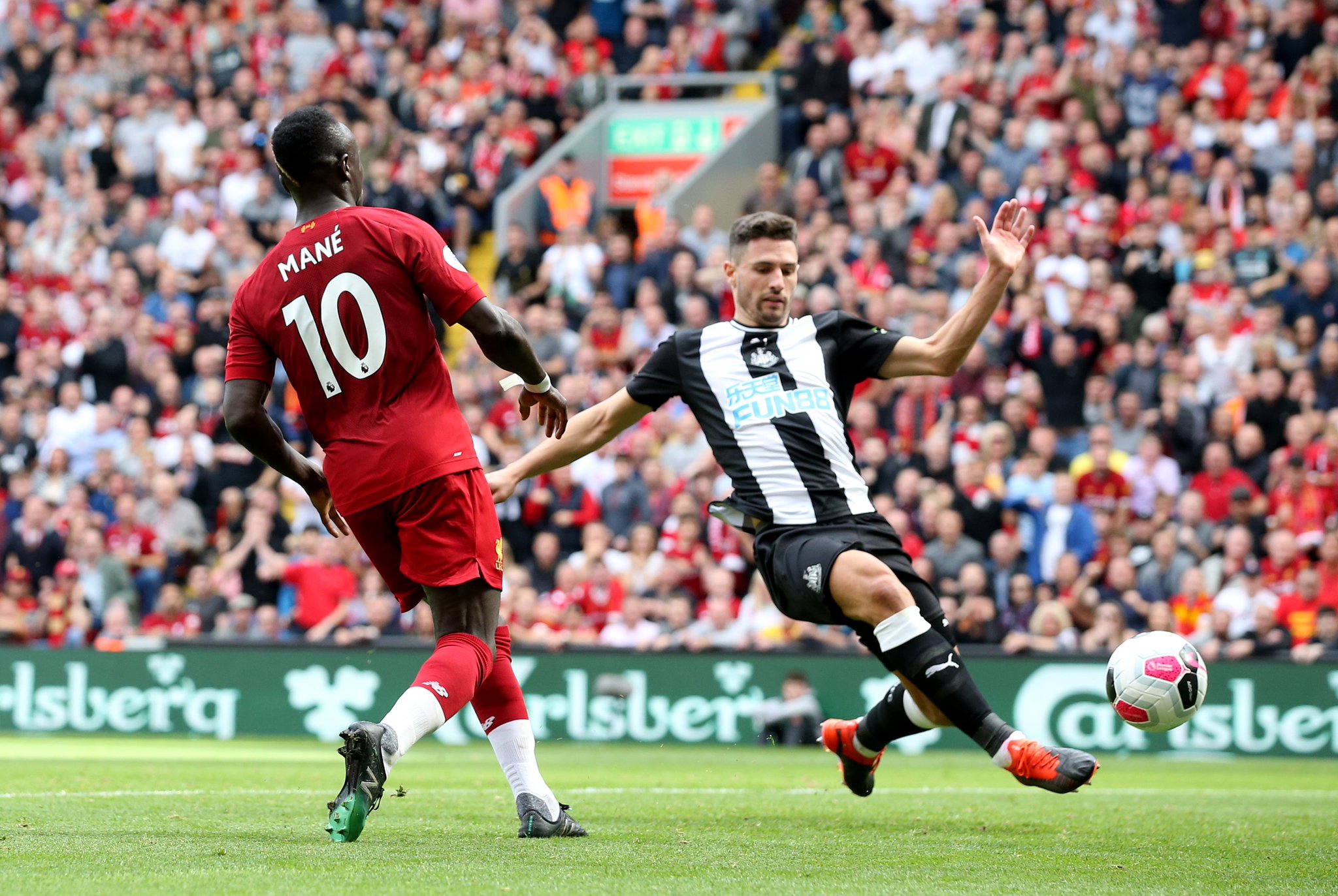 情让纽卡斯 情让纽卡斯